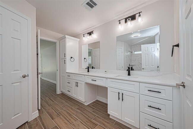 Building Photo - 5310 Monteith Dr