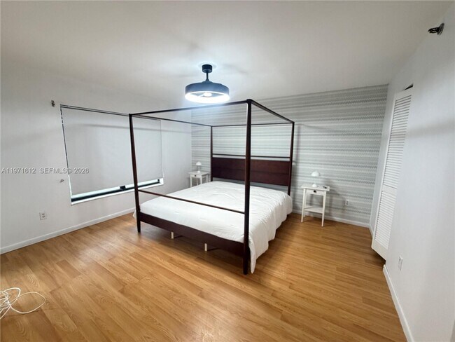 Building Photo - 896 N Federal Hwy