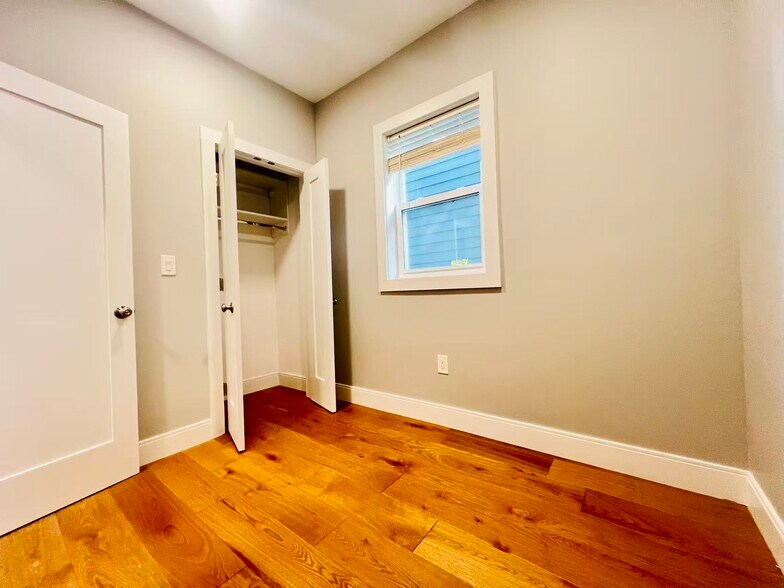 Building Photo - 19 Plymouth St