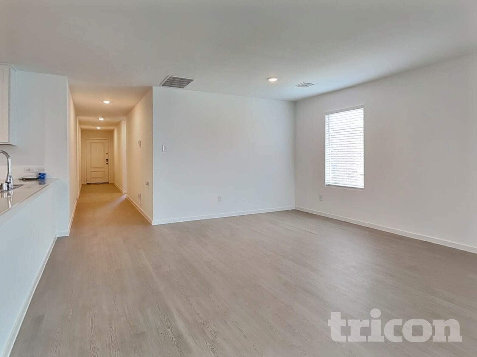 Building Photo - 1837 Kiwi Dr