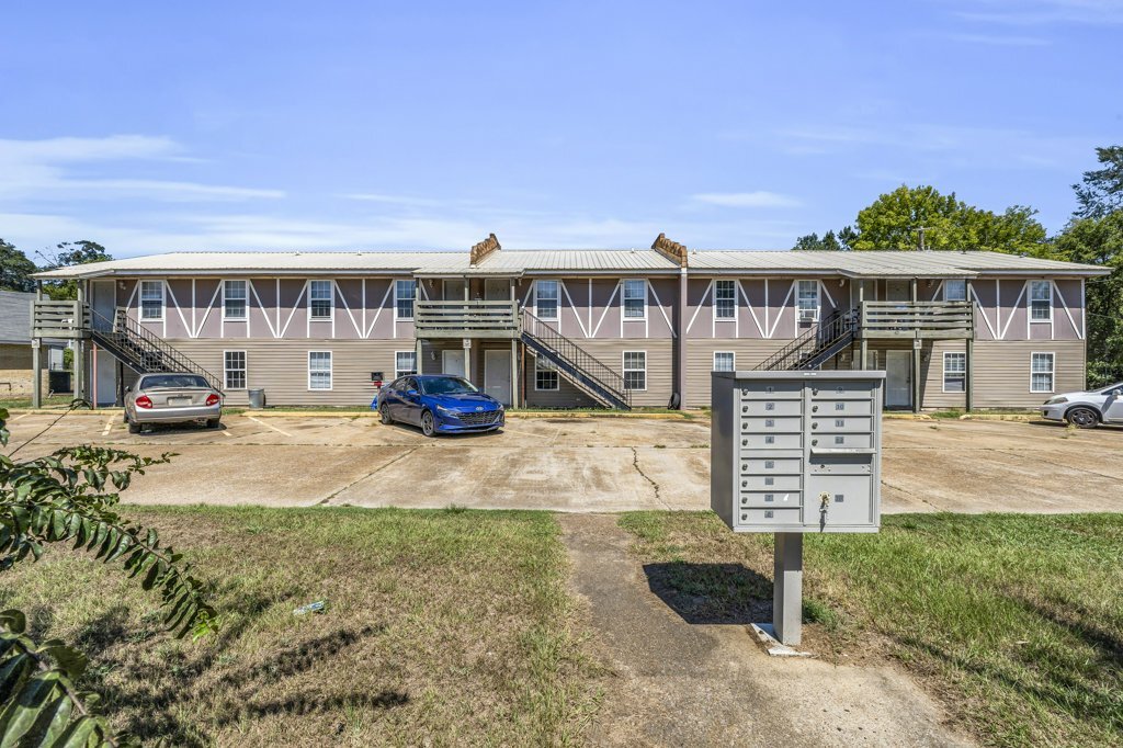 Building Photo - 1025 6th Ave N