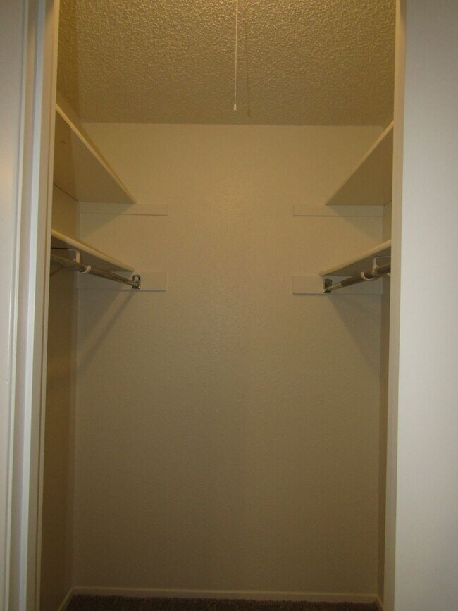 Building Photo - 7612 Islander Dr
