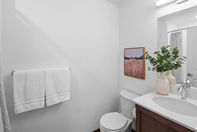 Building Photo - Wintersweet Townhome on Bainbridge Island