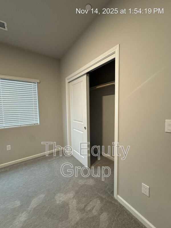 Building Photo - 519 S Summit St