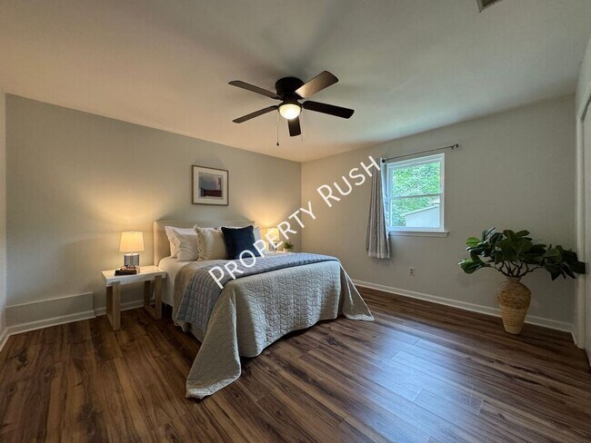 Building Photo - 8740 Millard Lee Ln