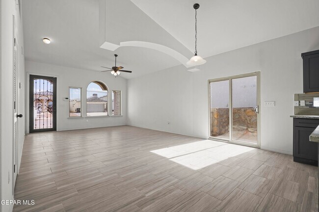 Building Photo - 13853 Summer Story Ave