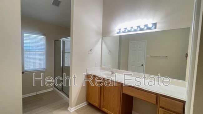 Building Photo - 1712 Bush Coat Ln