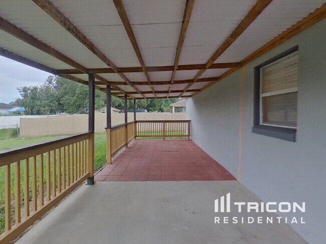 Building Photo - 5044 Pine Needle Dr