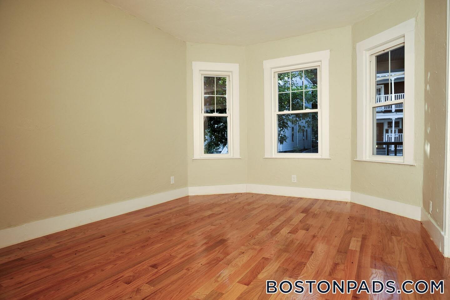 Building Photo - 29 Ridgewood St