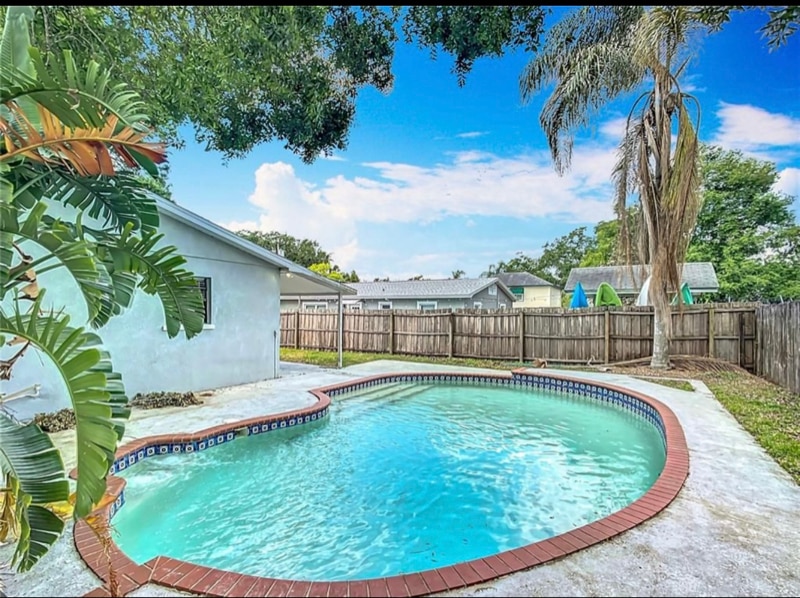 Building Photo - 3702 W Reynolds St