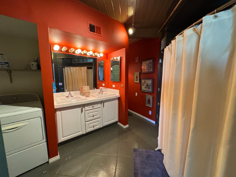 Building Photo - 70625 Granite Ln