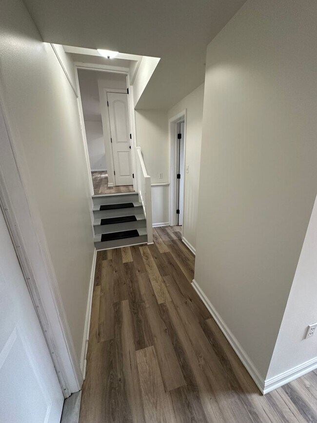 Building Photo - Steuben Rd-1434