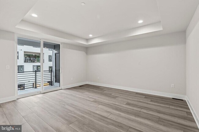 Building Photo - 701 Brewster Aly