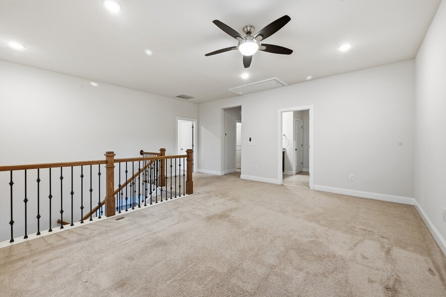 Building Photo - 829 Summit Crest Ct