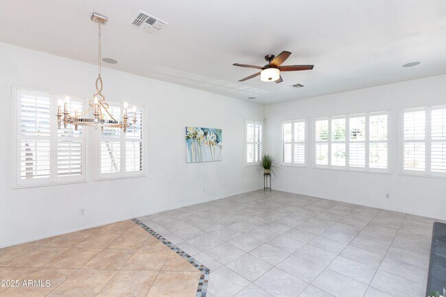 Building Photo - 2310 W Sienna Bouquet Pl