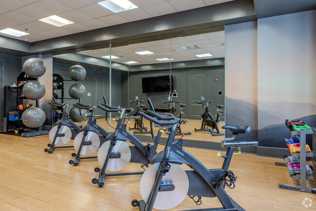 Cardio Room - Infinity Six Forks