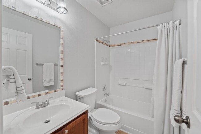 Building Photo - 3529 Shiraz Loop