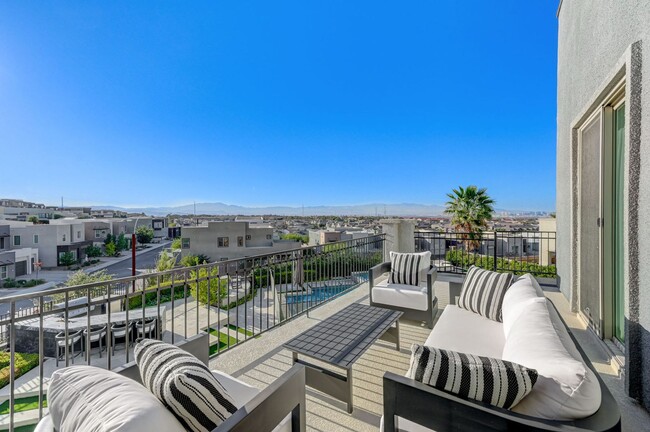 Building Photo - Distinctive Fully Furnished Estate in The Canyons!