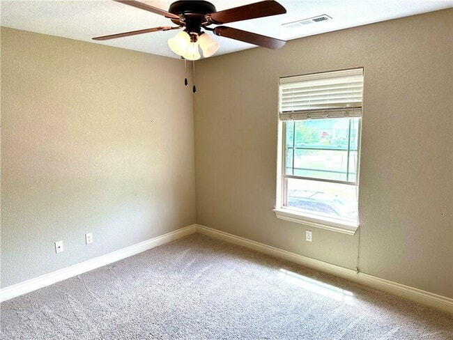 Building Photo - 5732 Dancing Rabbit Dr
