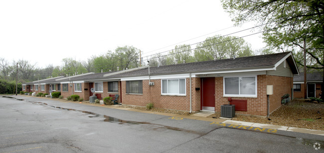 Primary Photo - Madaford Gardens Apartments