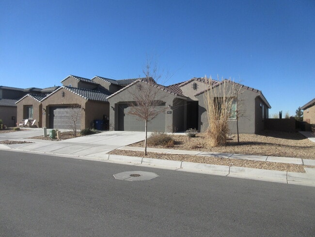 Building Photo - 8715 Sugarite Trail NE