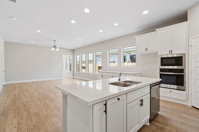 Building Photo - 27122 Butterfly Mint Ln