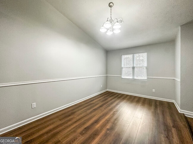 Building Photo - 7090 Birling Dr