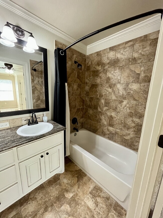 Building Photo - Spacious 4-Bedroom Home with Backyard Basketball Court Available for Summer 2026 Pre-Lease