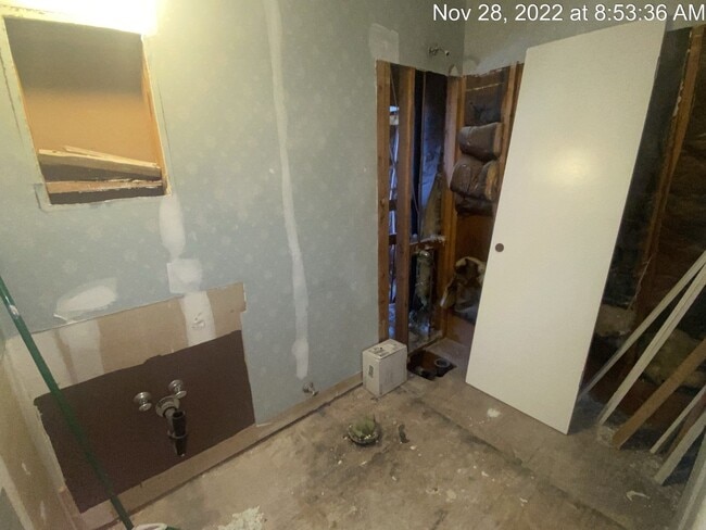 Building Photo - 2220 Baywater Dr