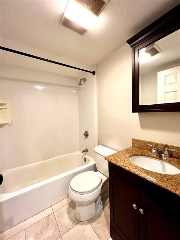 Building Photo - 390 Riverway