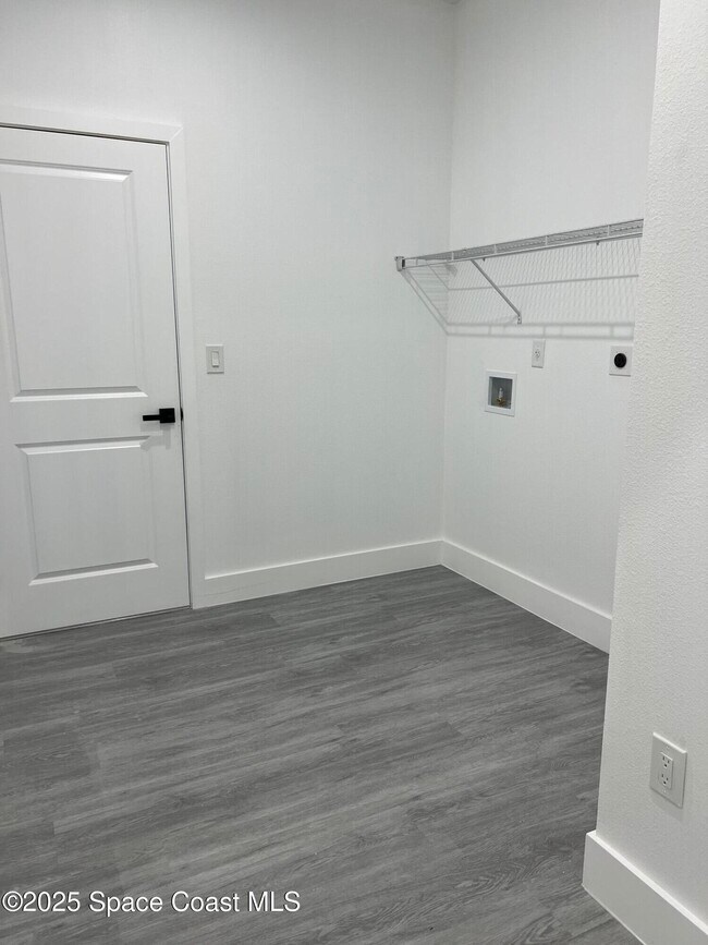 Building Photo - 200 Farley St