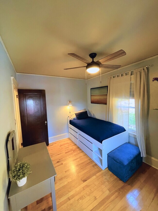 Building Photo - 18 High Ridge Rd