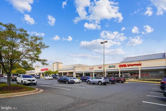 Building Photo - 18210 Chalet Dr