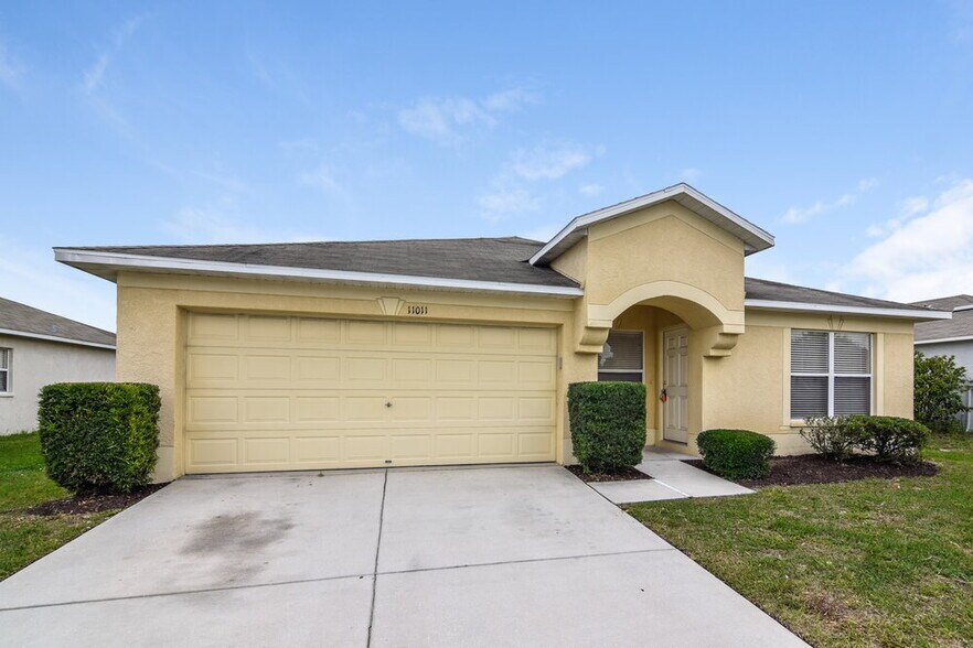 Primary Photo - 11011 Whitecap Dr