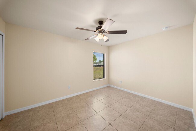 Building Photo - 2820-2824 SW 7th Pl