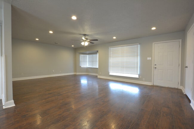 Building Photo - 6019 Orlando Ave