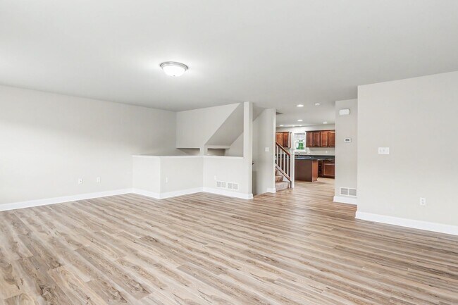 Building Photo - Three bedroom, 2.5 townhome in Mechanicsburg near Trindle Rd.