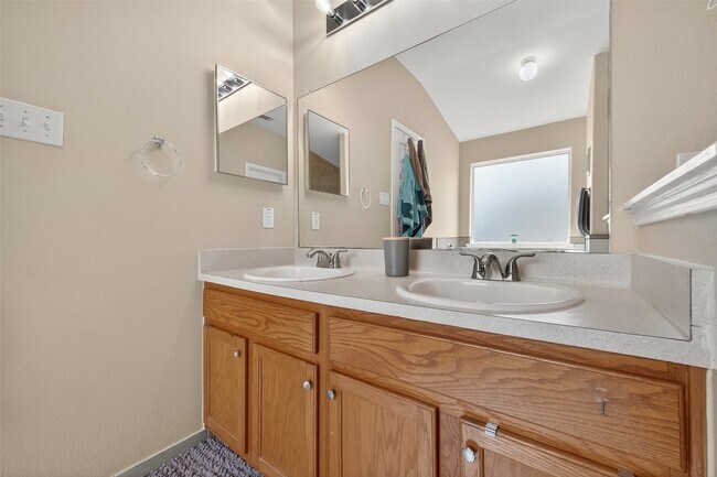 Building Photo - 8311 Tartan Ct