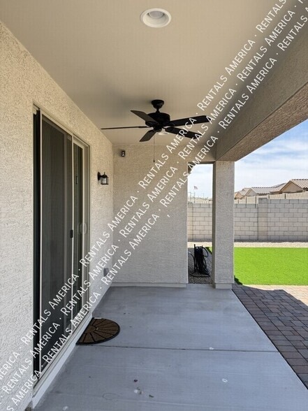 Building Photo - 24144 W Gibson Ln