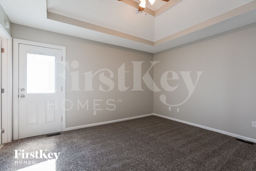 Building Photo - 1603 Roberta Dr