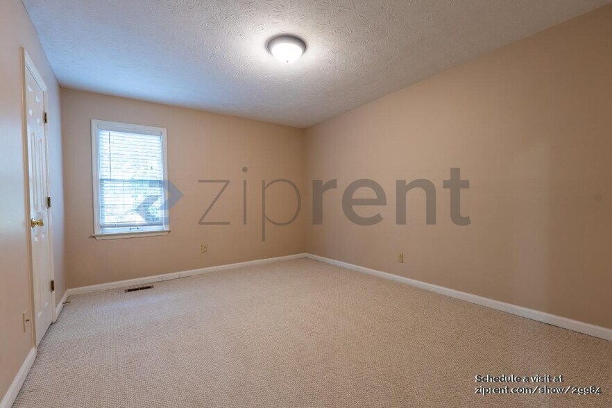 Building Photo - 125 Pine Top Ct