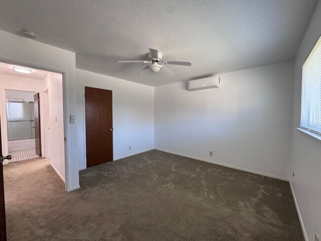 Building Photo - Grant Park Duplexes