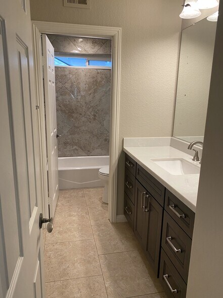Building Photo - 9306 Northridge Pl