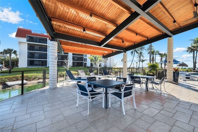 Building Photo - 2445 W Gulf Dr