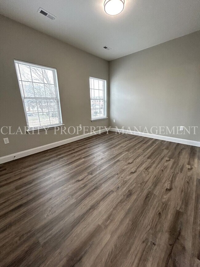 Building Photo - 4665 Fairfield Farm Rd