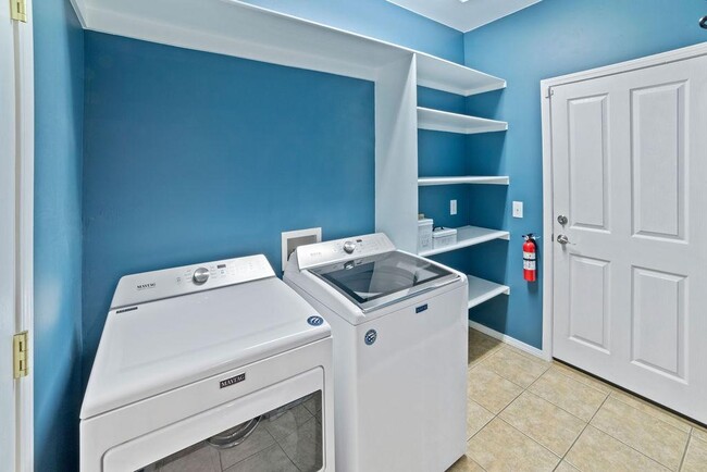 Building Photo - 603 Brookline Loop