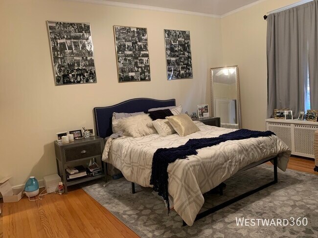 Building Photo - 507 W Aldine-2B