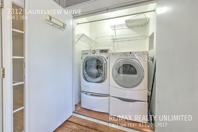 Building Photo - 3312 Laurel View Dr