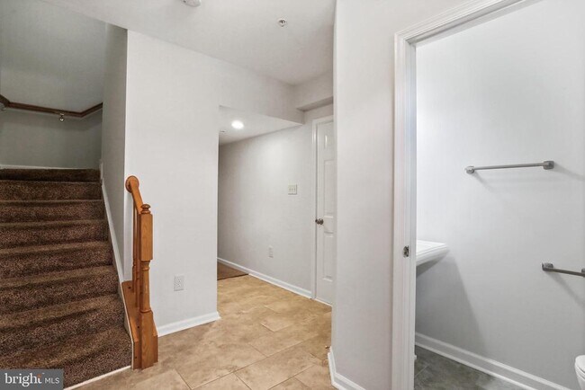 Building Photo - 6140 Newport Terrace