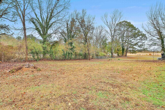 Building Photo - Cozy 3bd/1ba in Hampton.